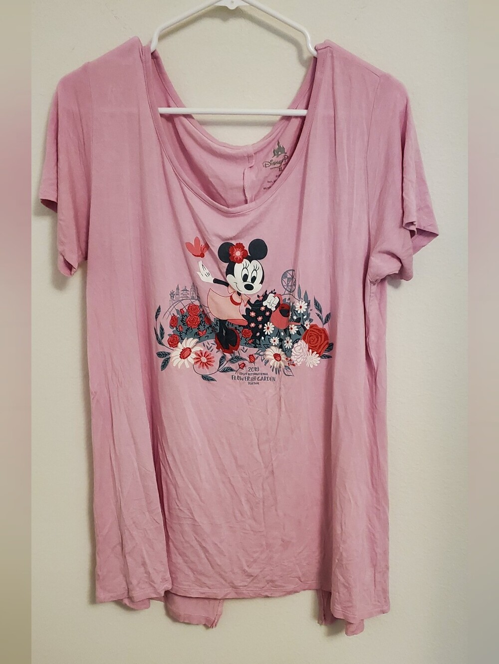 Disney Parks 2019 Pink Minnie Mouse Floral Graphic Short Sleeve Tee
